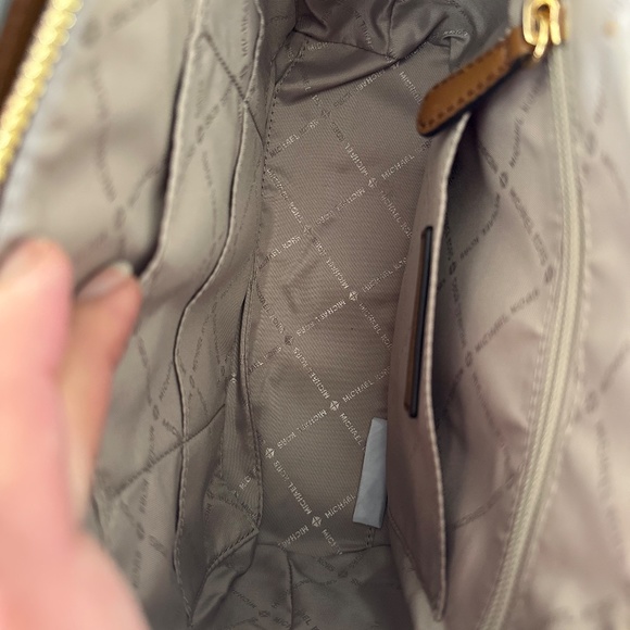 NWOT Michael Kors Ellis Studded Satchel - Picture 3 of 3